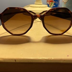Vogue tortoise/brown sunglasses